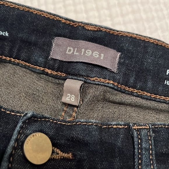 DL1961 jeans - Picture 3 of 4